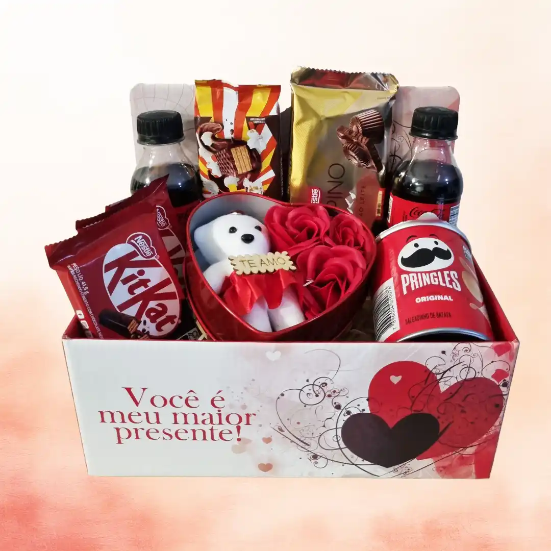 Cesta Doce Paixão Uma explosão de carinho, sabores e fofura — para demonstrar seu amor de forma única e deliciosa!